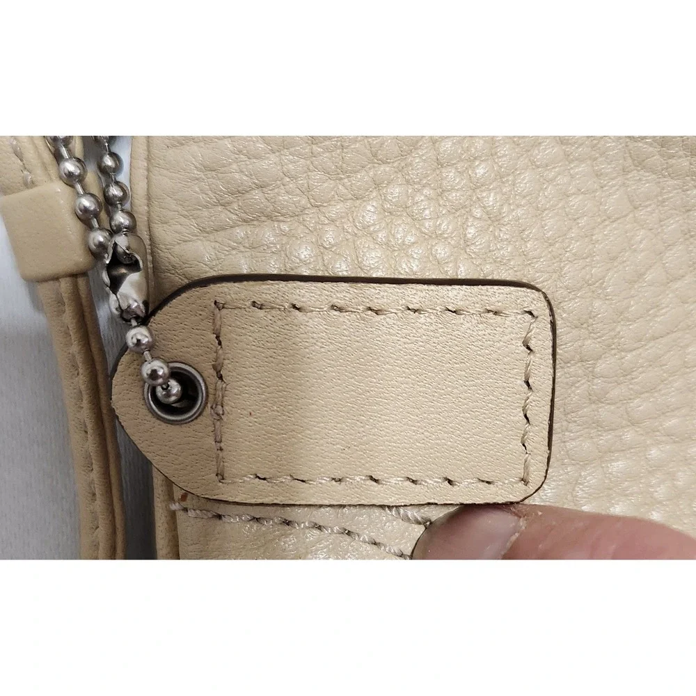 Coach Pebbled Leather Wristlet Cream Beige Silver Hardware Zip Pouch Small Bag